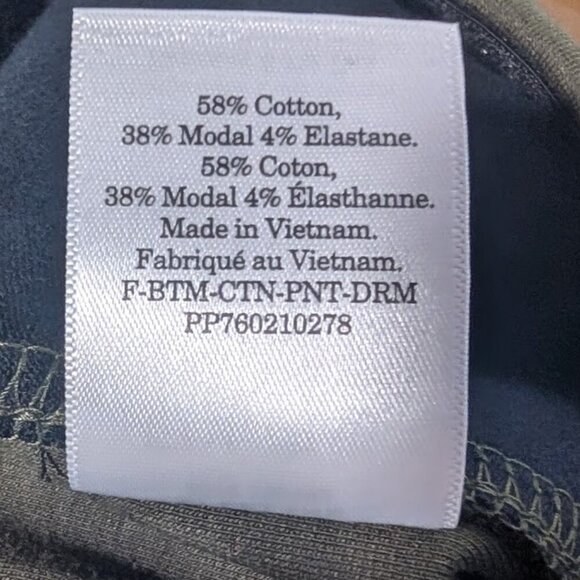 Everlane | The Dream Pant In Dark Forest Green - Picture 15 of 15